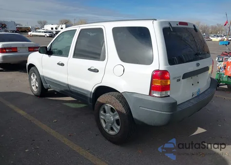 2003 Ford Escape Xlt z USA, uszkodzony, nr VIN 1FMYU93153KE01595